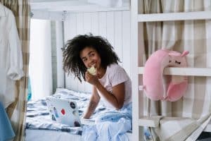 Digital Nomad Quantum Ecosystems: Borderless Residential Experience Paradigms