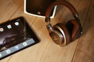 Breakthrough Strategies for Technology-Enhanced Mindful Global Experiences