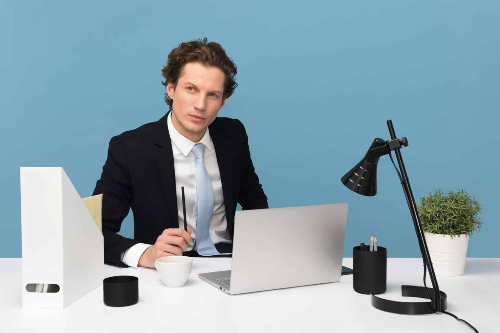 Essential Tools for Professional Graphic Design Setups