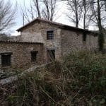 Capsule Wardrobe Hacks: 15 Pieces, 100 Outfits